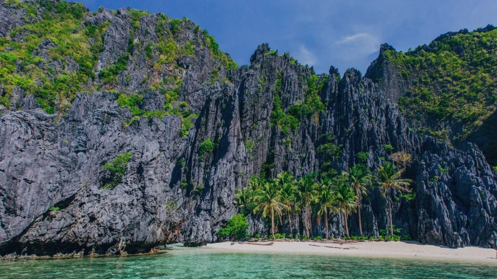Palawan Packing List 2026 — What to Bring for El Nido and Puerto Princesa - Palawan Transfers